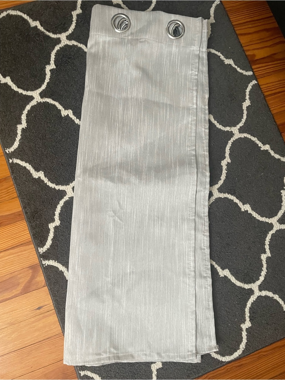 2 window curtains